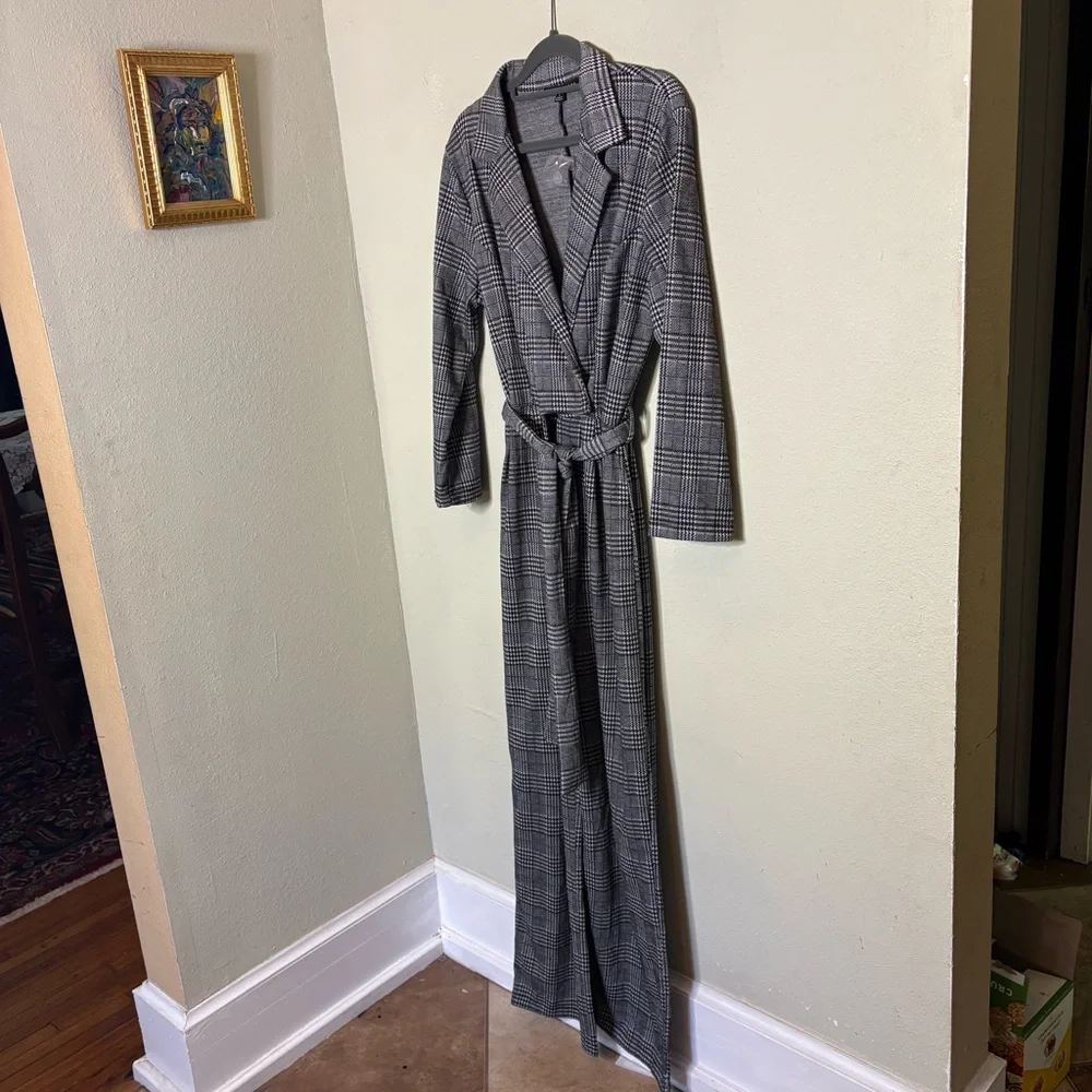 Haute Monde Black & Gray Houndstooth Wrap Jumpsuit Large